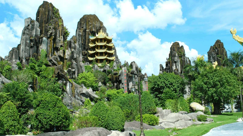 Da Nang to Hoi An scenic route by scooter