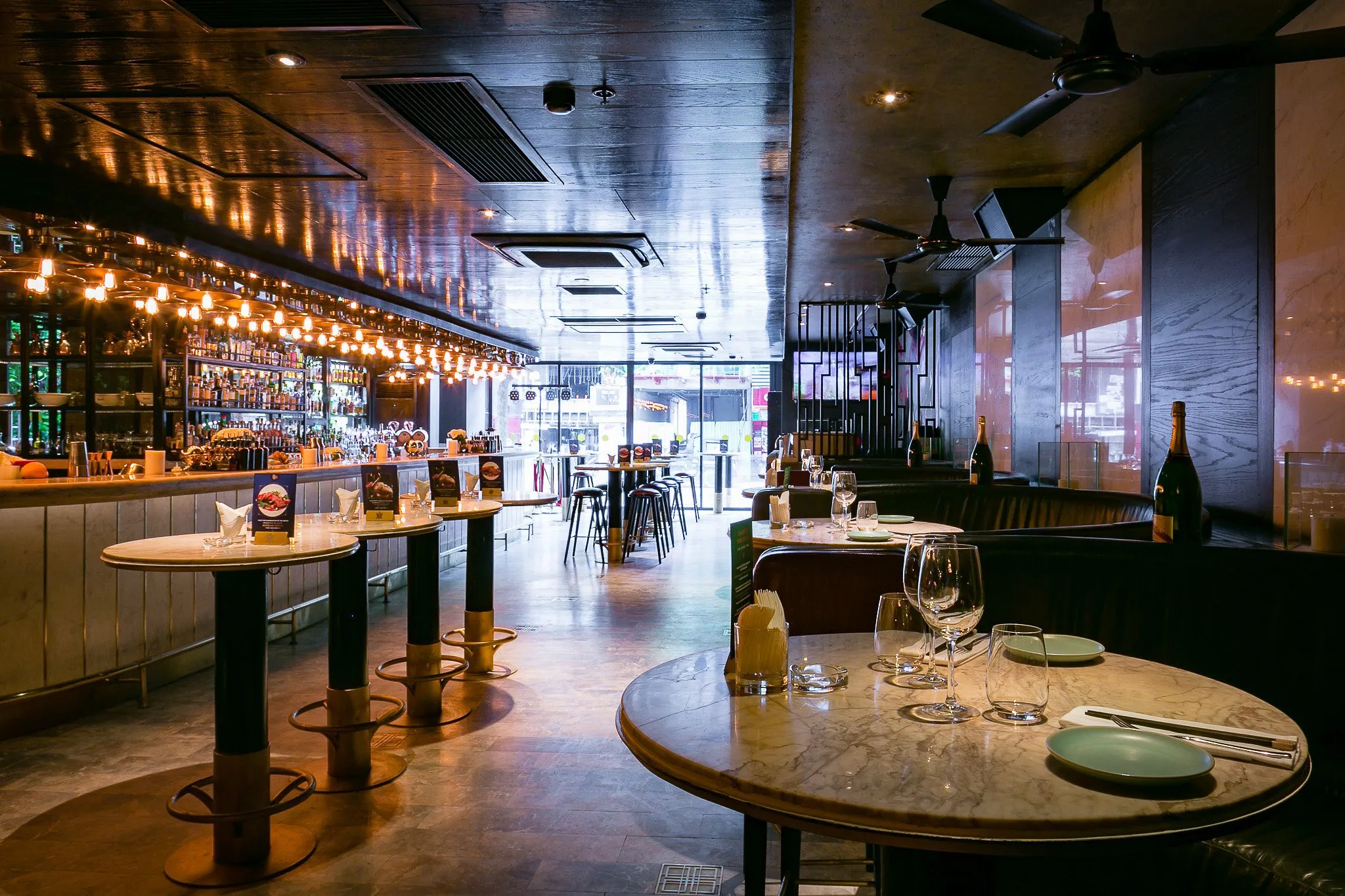 Qui best bar in Ho Chi Minh city