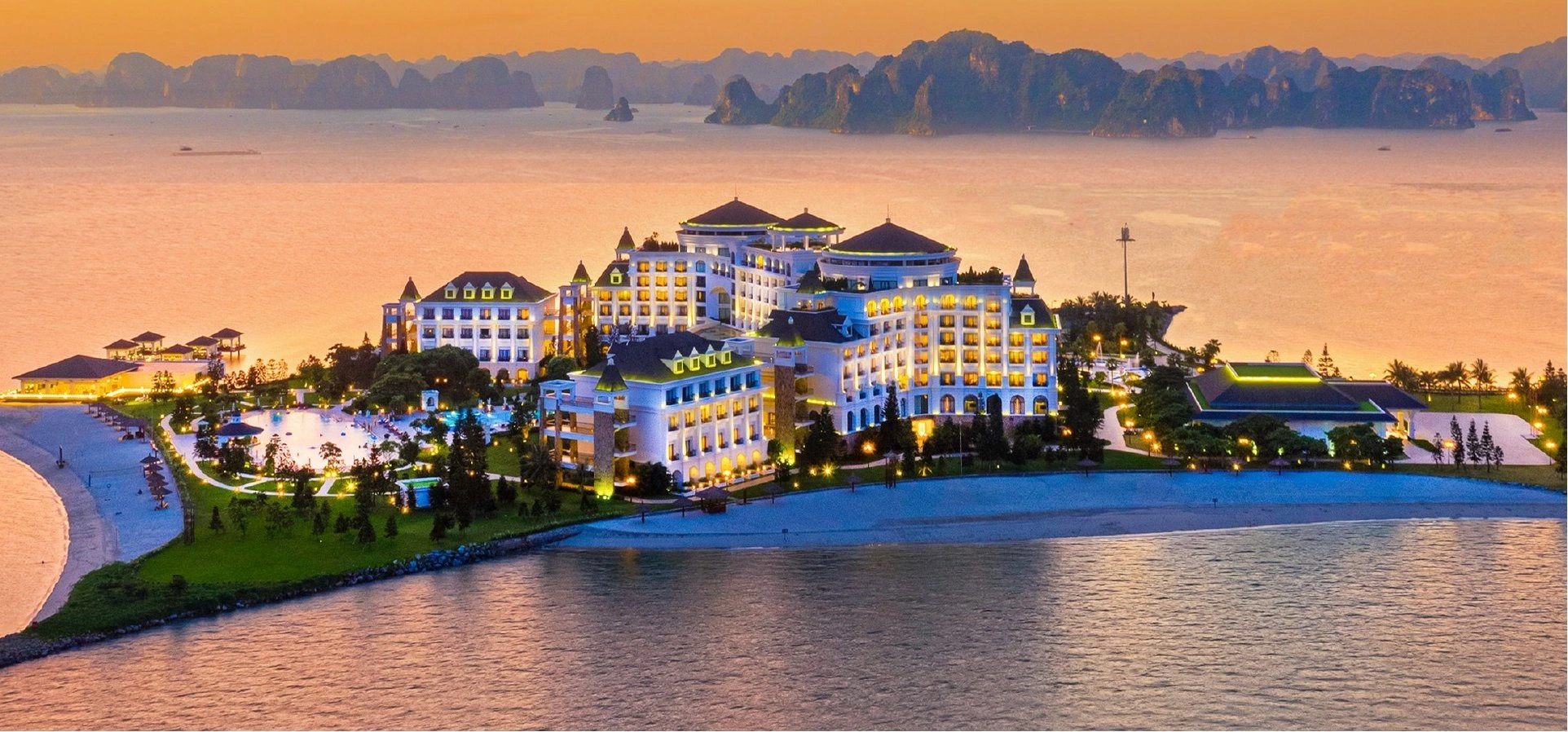 Vinpearl Resort Spa Ha Long luxury resort on Reu Island