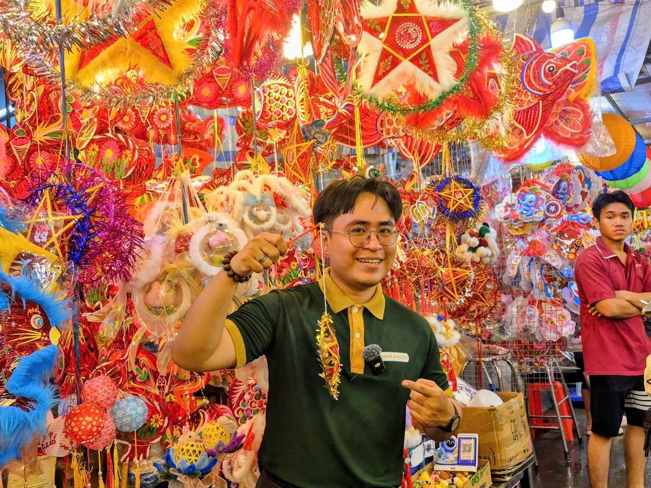 Sparkling lanterns on the lantern street in District 5