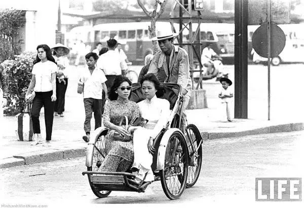 1940s–1954: Wartime Utility vietnam cyclo