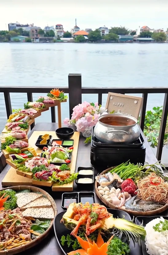 The Bali Grill and Chill is the place to go to enjoy dinner in Binh Thanh