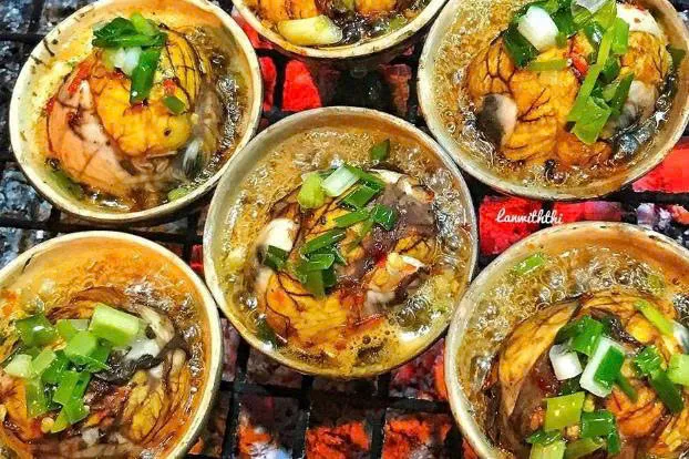 Grilled balut with chili salt (hột vịt lộn nướng muối ớt)