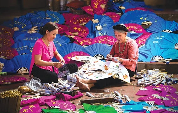 Beautiful hand painted fans