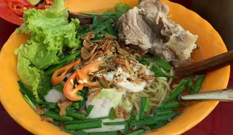 Hủ Tiếu Gõ: The Immortal Soul of Saigon's Alleys