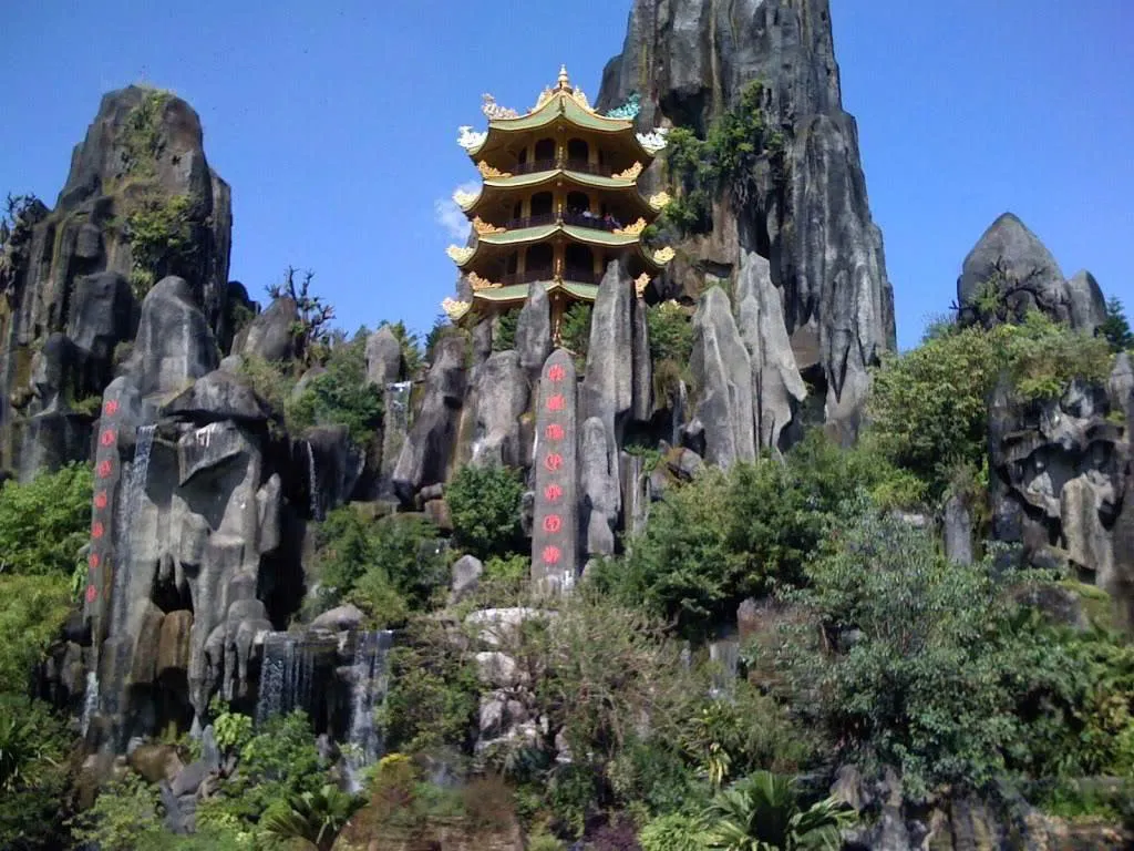 Marble Moutain (Nui Ngu Hanh)