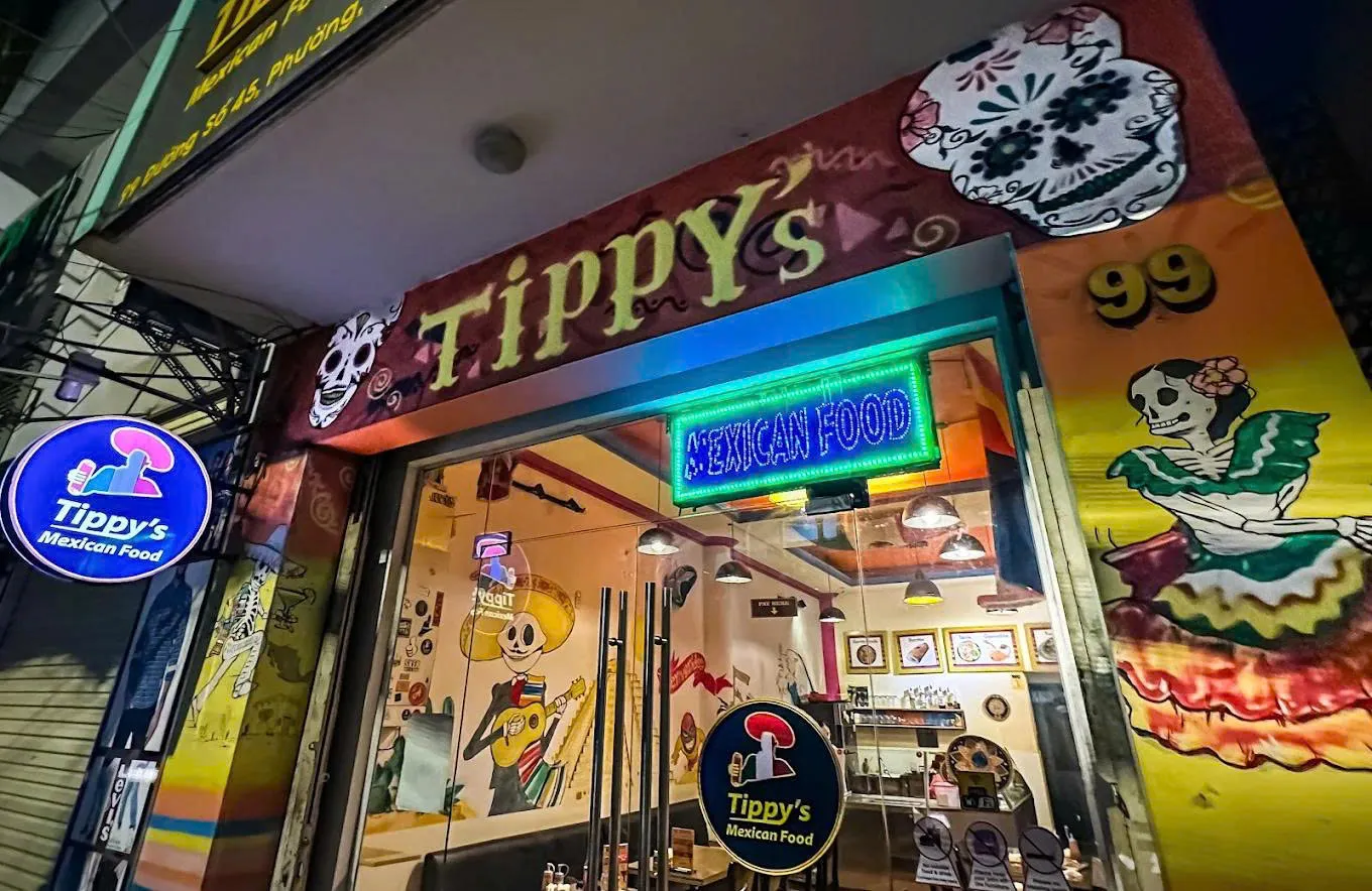 Tippy's Mexican Food District 4