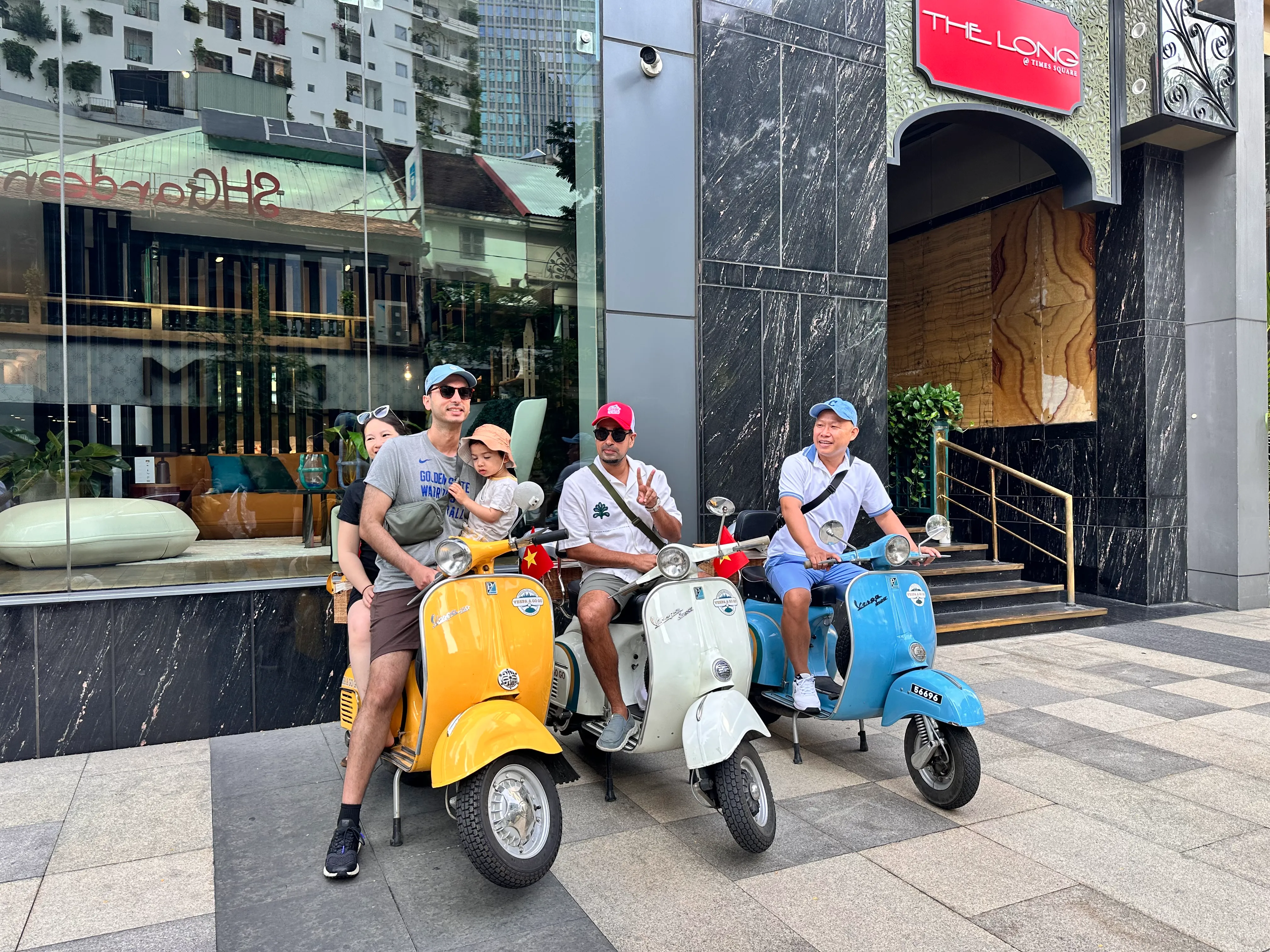 Vespa A Go Go tour