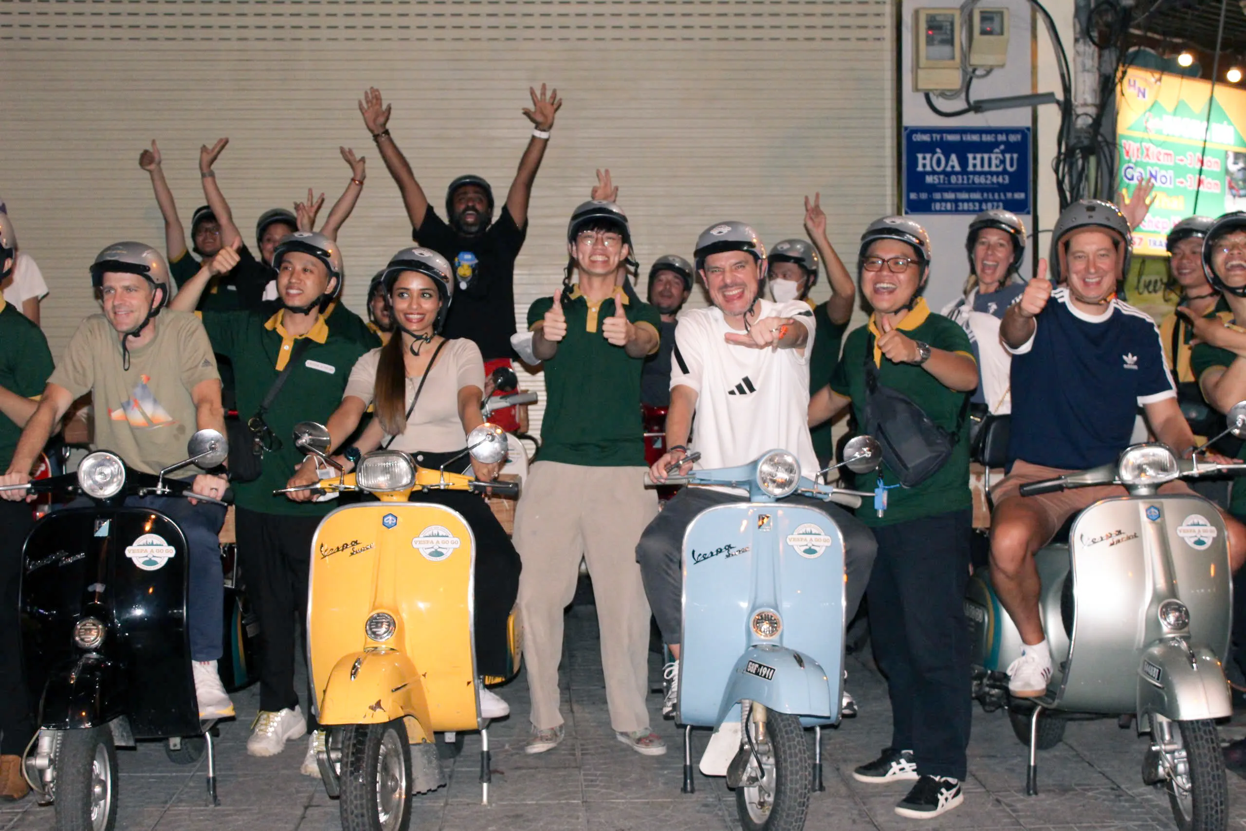 Vespa A Go Go halloween 2025